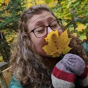 Meet your Posher, Saraha